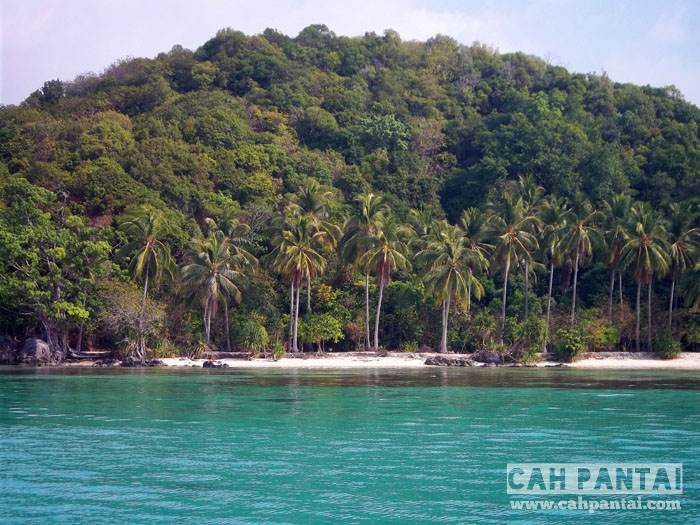 Pantai Batu Topeng Dilihat Dari Laut Cah Pantai